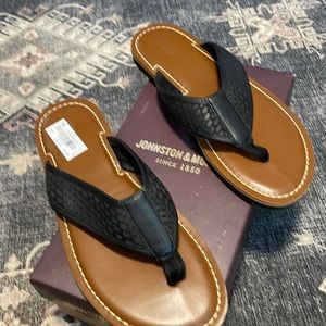 Brand new with tags Johnson and Murphy laser weave men’s thong sandal.
